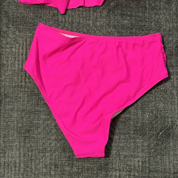 Vibrant Pink Ruffled Bikini Set - Picture 7 of 7